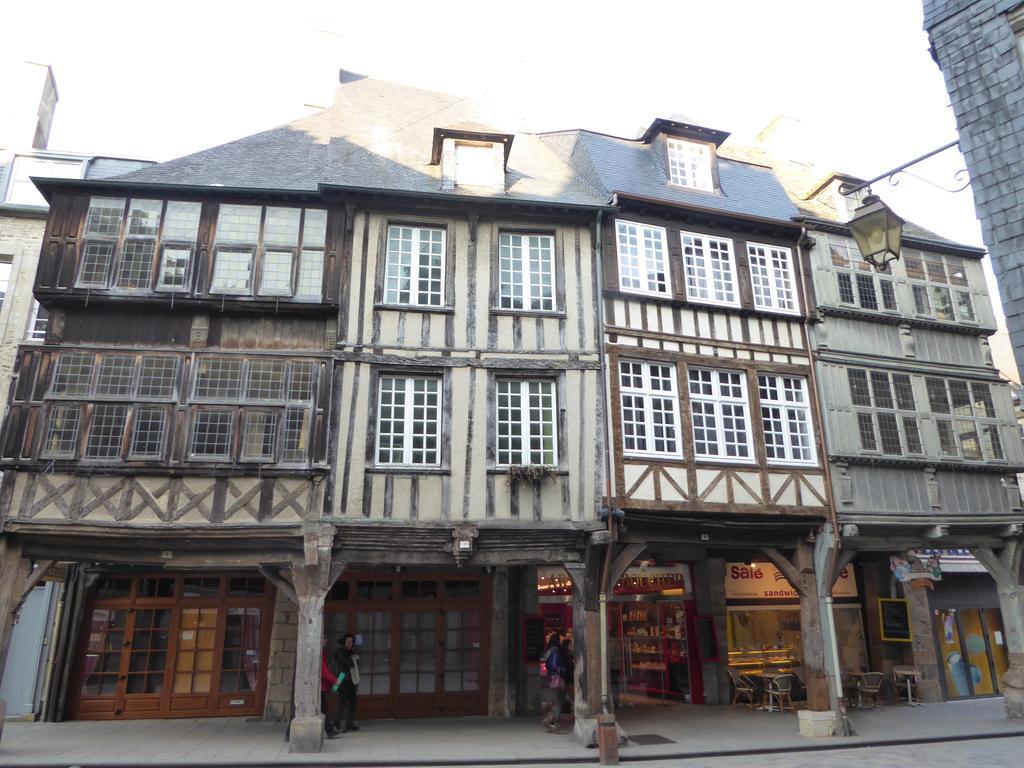 Appartement Des Remparts Dinan Exterior photo
