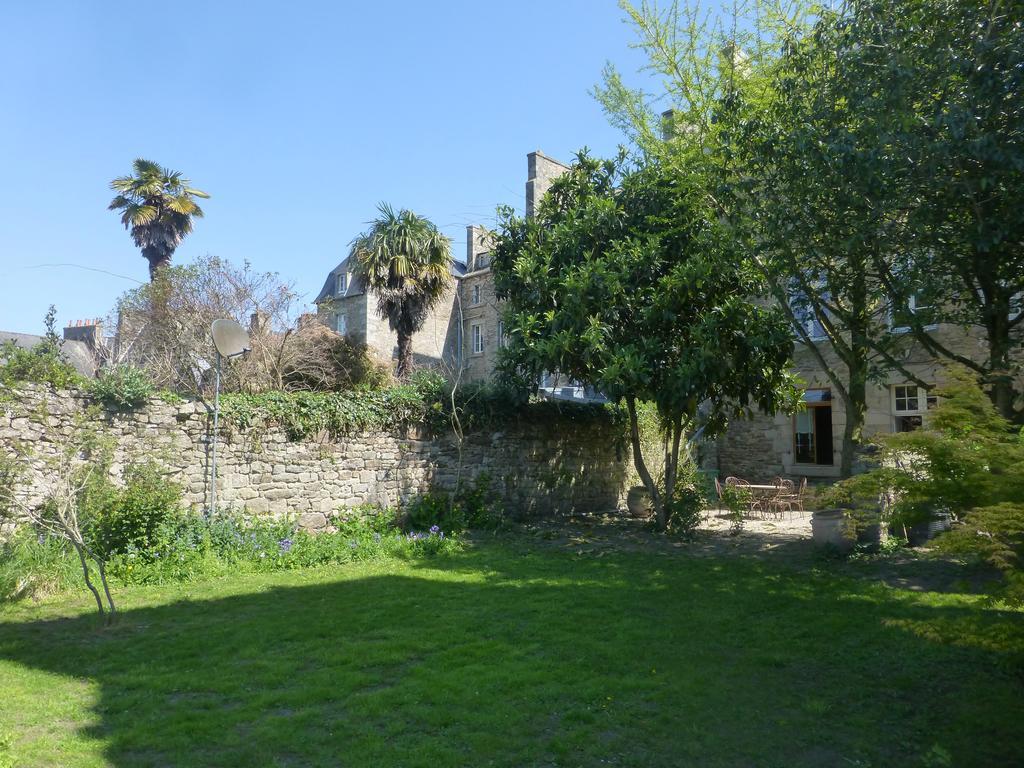 Appartement Des Remparts Dinan Exterior photo